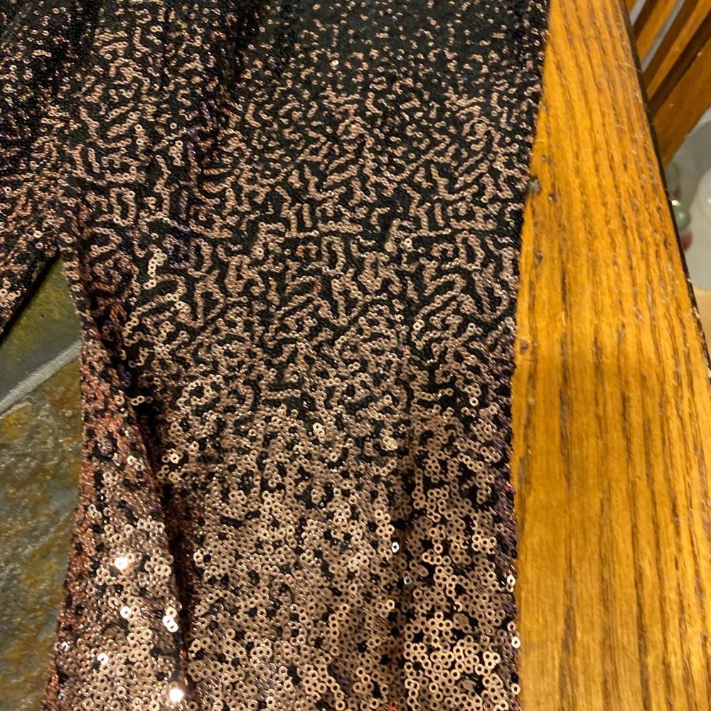 Venus size 6 new never worn ombré black/rose gold sequin pants.